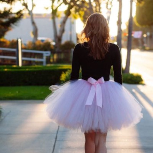 Meet your Posher Ambassador PinkTutuFashion - Picture 1 of 1